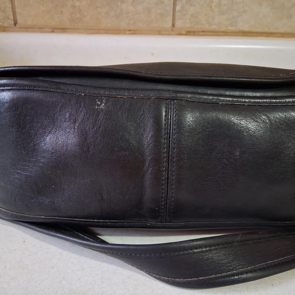 Vintage Coach Patricia Legacy Black Leather Crossbody Bag 9951 - Picture 5 of 12